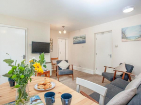 Apartment Three - Uk39836